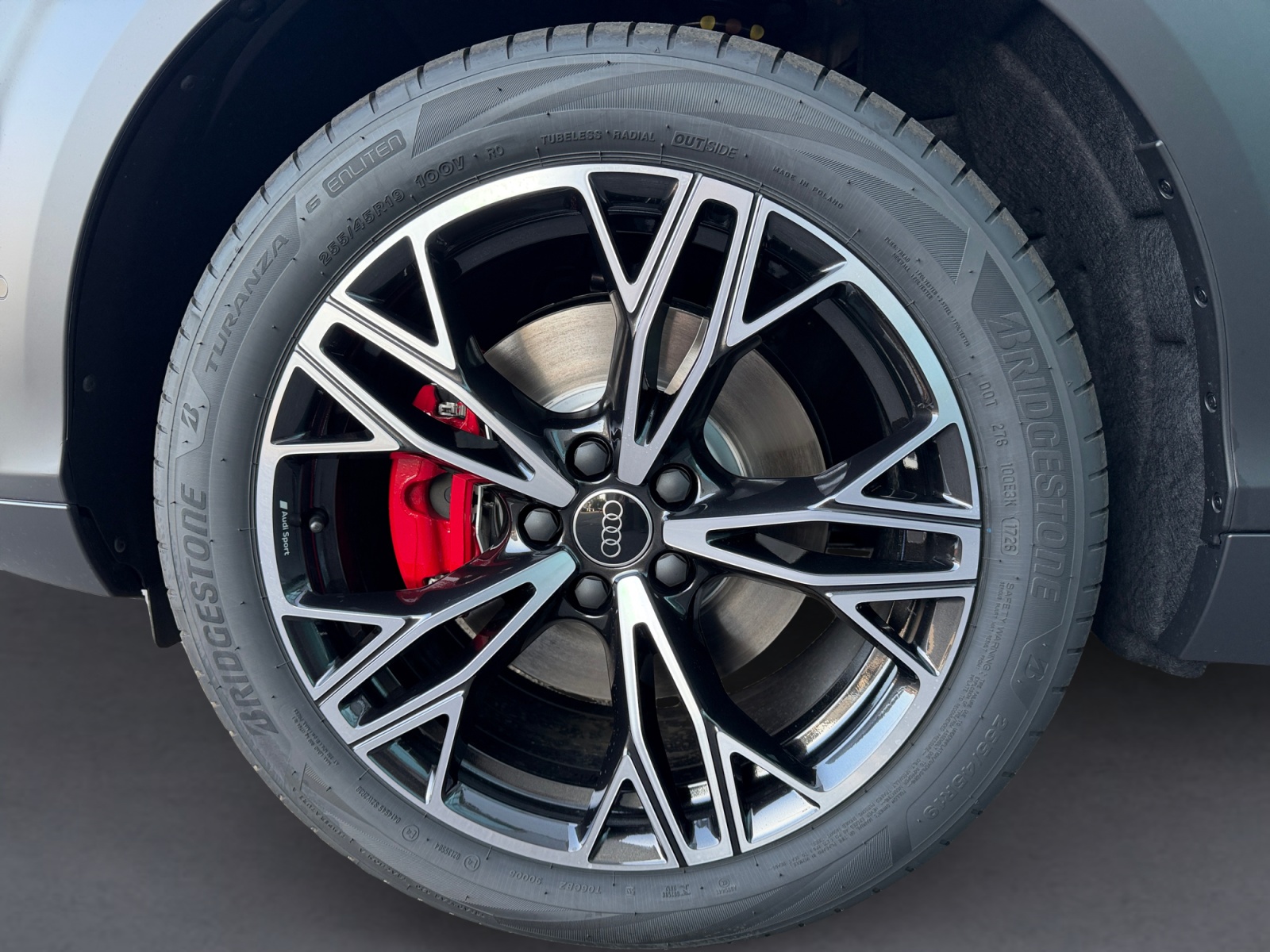 AUDI Q3 SUV TFSI quattro 195 kW S tronic-image-11