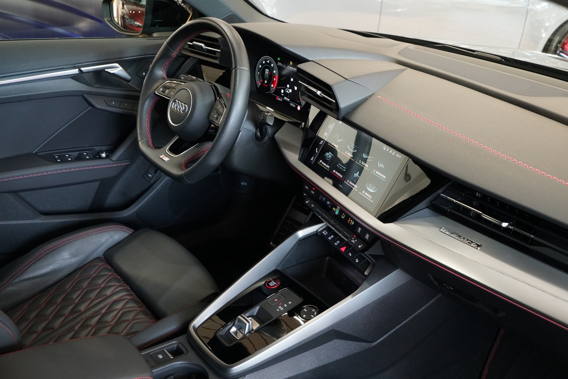 AUDI S3 Sportback 2.0 TFSI quattro S-tronic-image-24