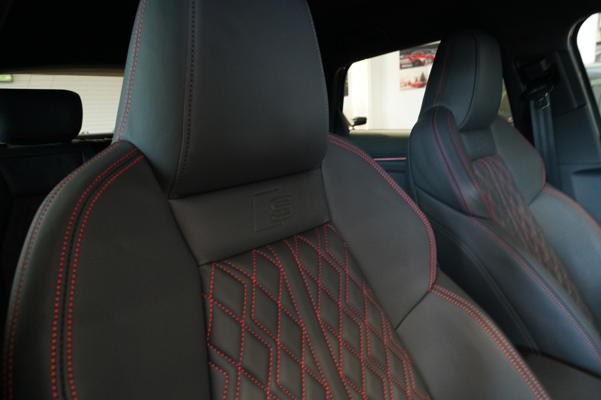 AUDI S3 Sportback 2.0 TFSI quattro S-tronic-image-23