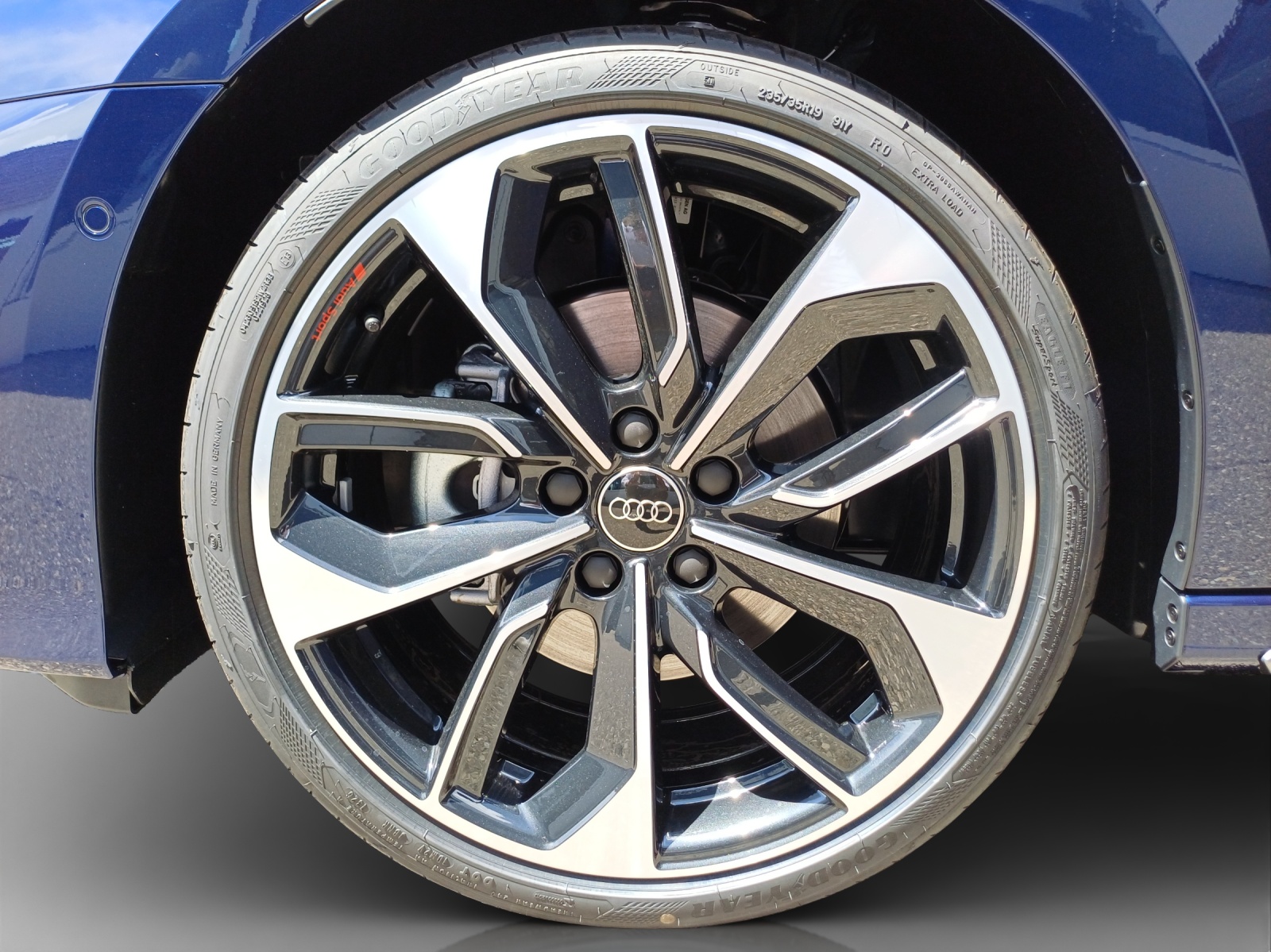 AUDI A3 Sportback TFSI 110 kW S line Attraction S tronic-image-15