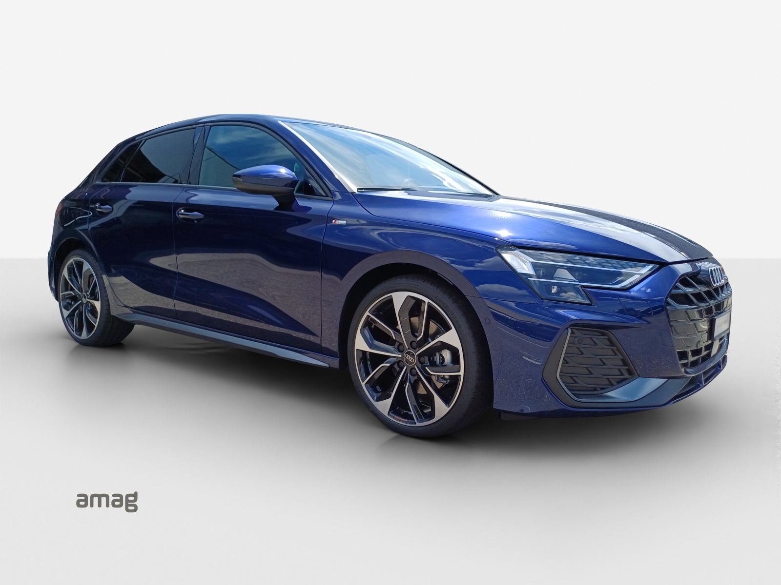 AUDI A3 Sportback TFSI 110 kW S line Attraction S tronic-image-5