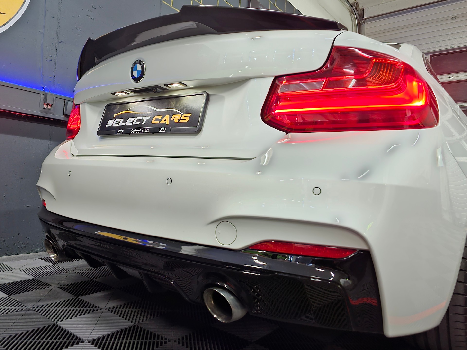 BMW M235i xDrive Steptronic M Performance-image-13