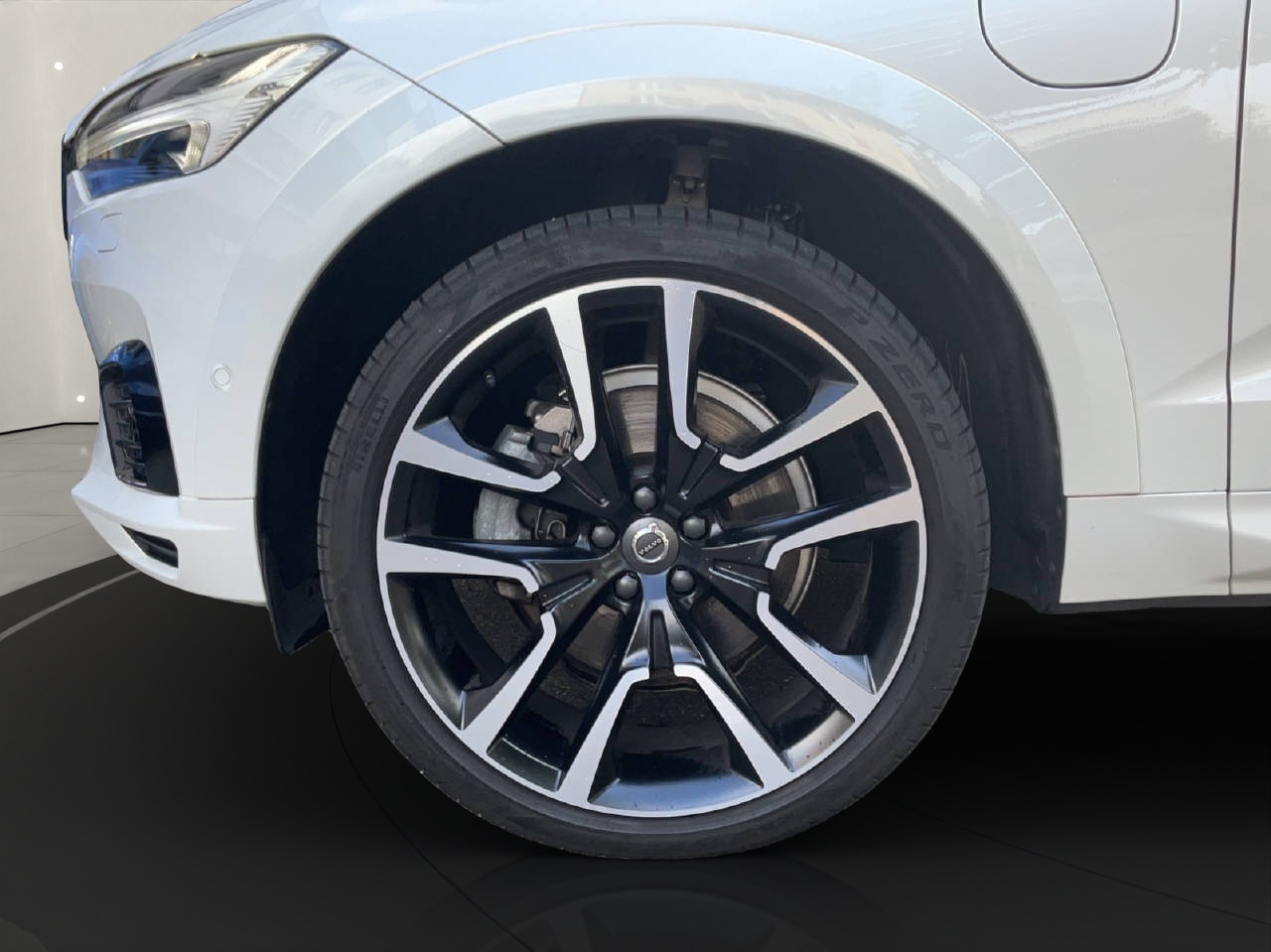 VOLVO XC60 2.0 T8 TE R-Design eAWD-image-5