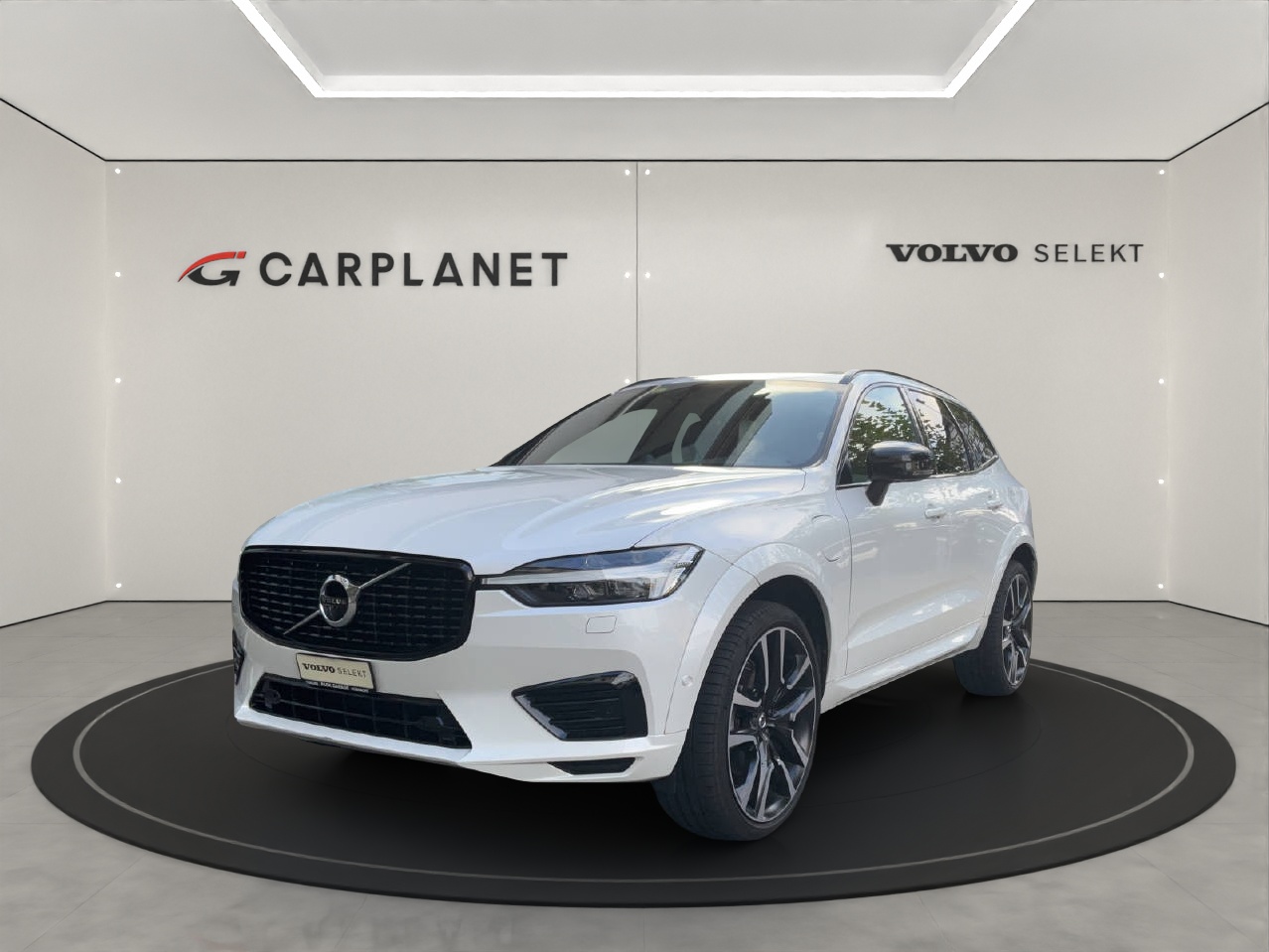 VOLVO XC60 2.0 T8 TE R-Design eAWD-image-0