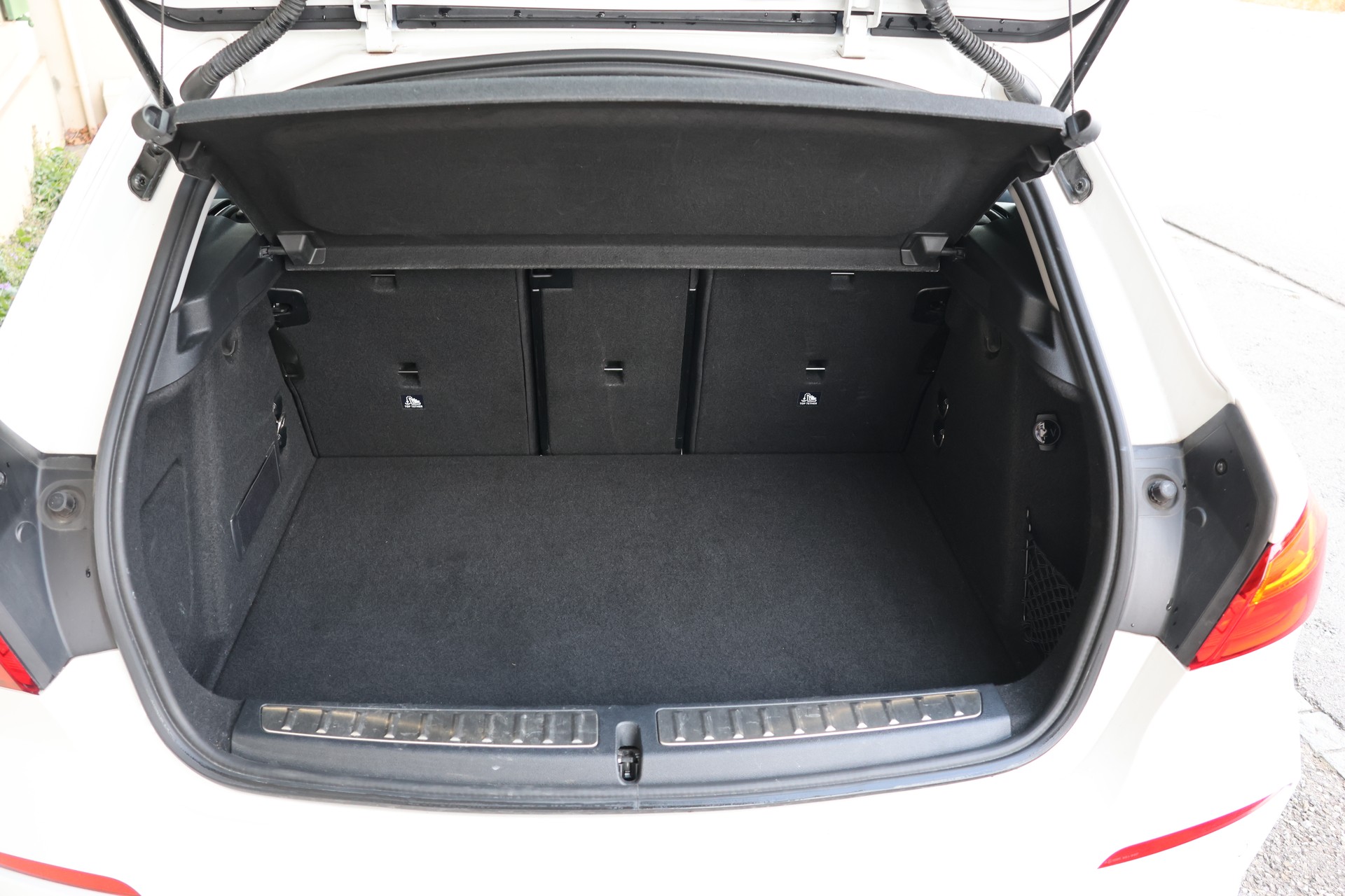BMW 118i Steptronic Essential Edition-image-5