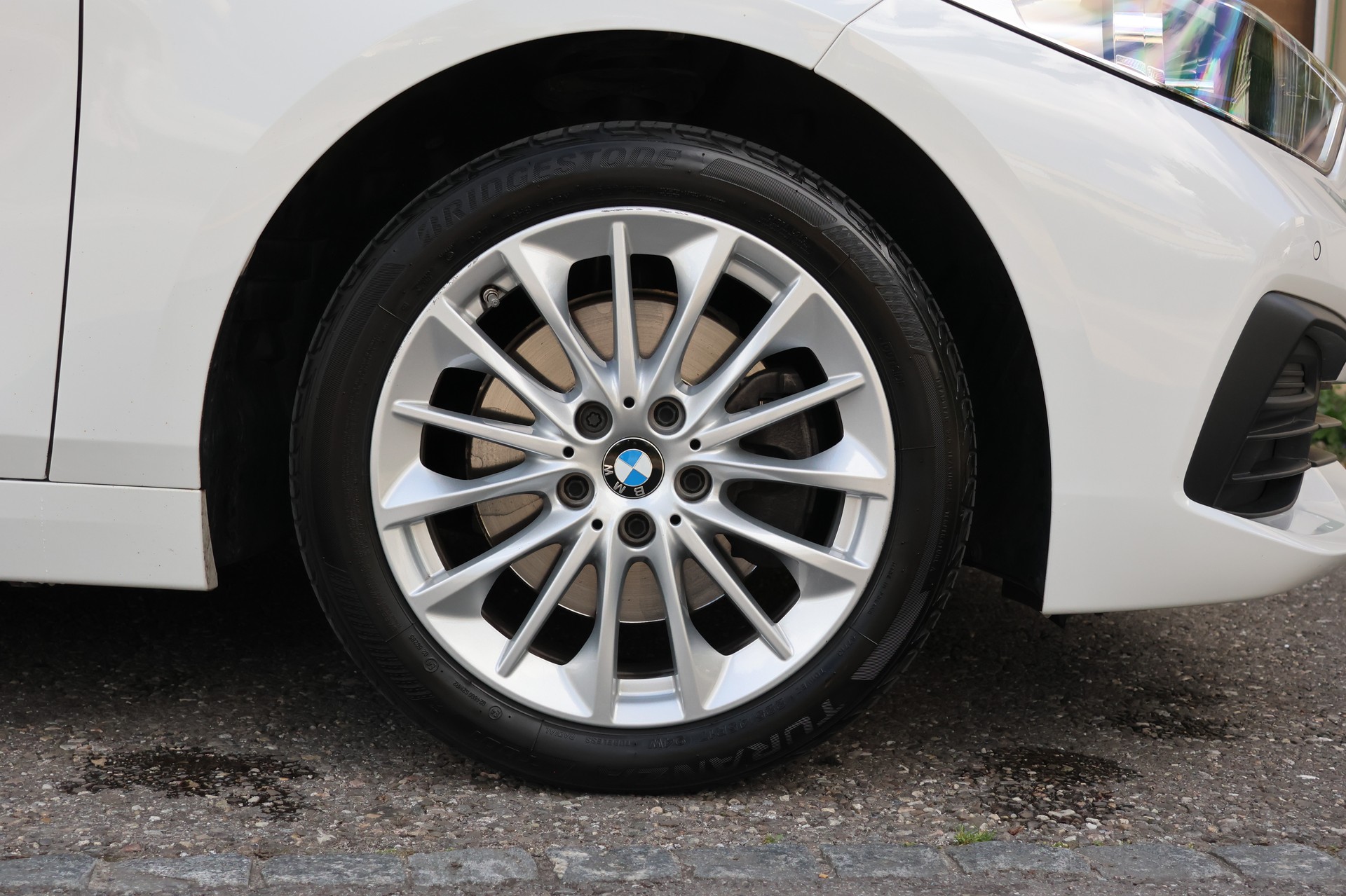 BMW 118i Steptronic Essential Edition-image-3