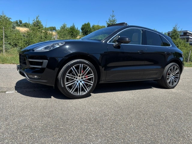 PORSCHE Macan Turbo PDK-image-2