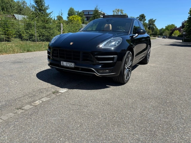 PORSCHE Macan Turbo PDK-image-0