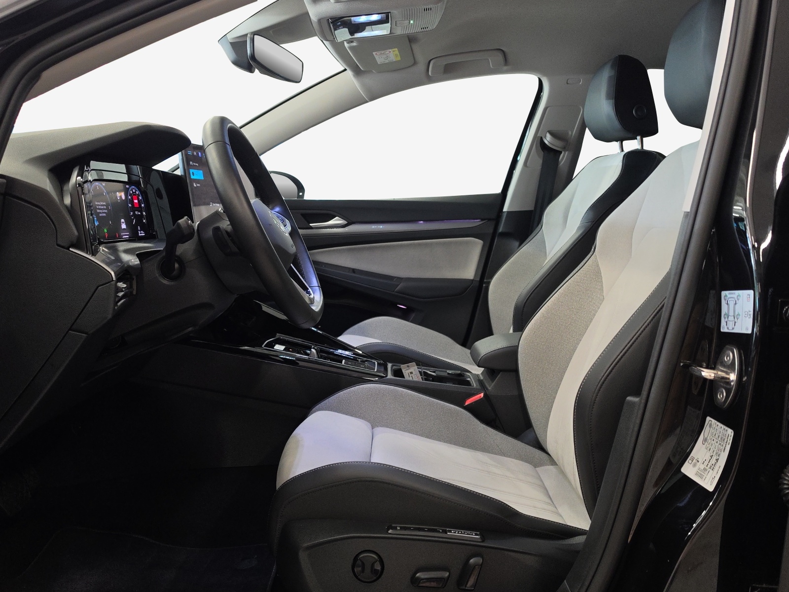 VW Golf Variant 2.0 TDI Style DSG-image-7