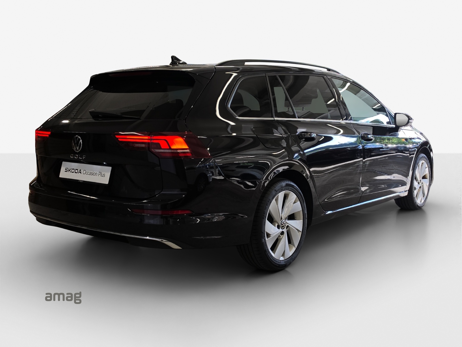 VW Golf Variant 2.0 TDI Style DSG-image-4