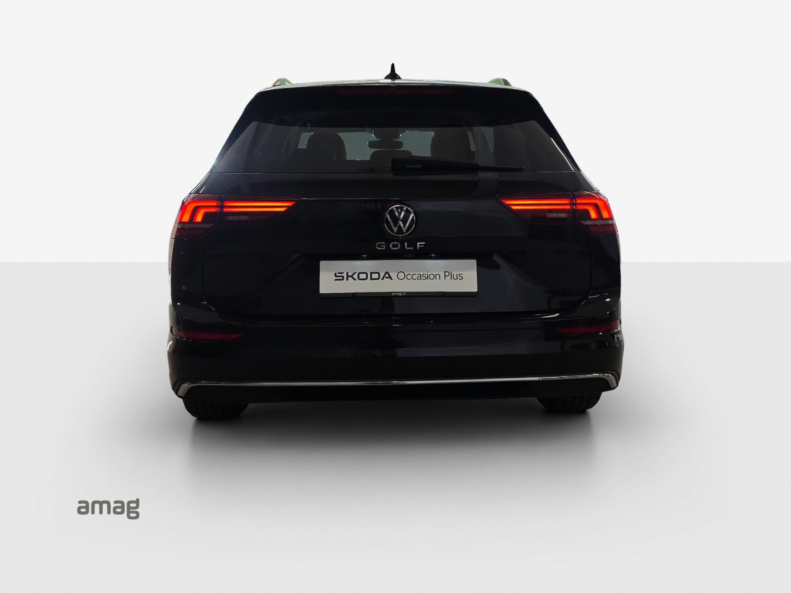 VW Golf Variant 2.0 TDI Style DSG-image-3