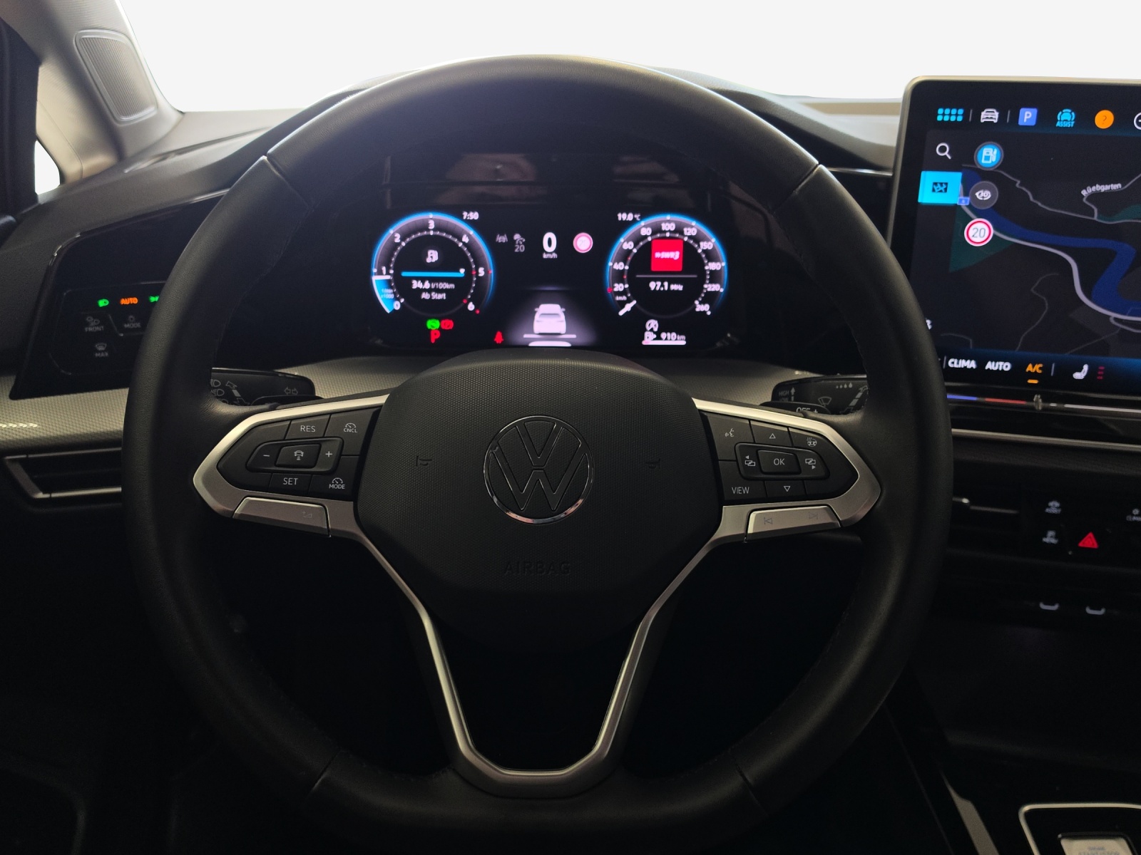 VW Golf Variant 2.0 TDI Style DSG-image-9