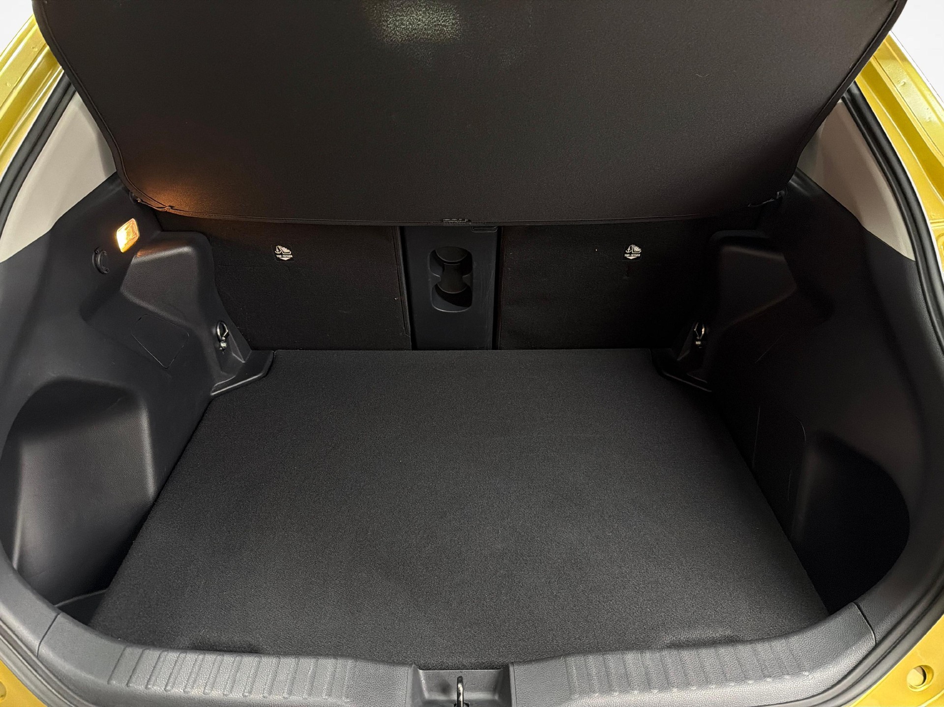 TOYOTA Yaris Cross 1.5 VVT-i HSD Elegant AWD-i-image-11