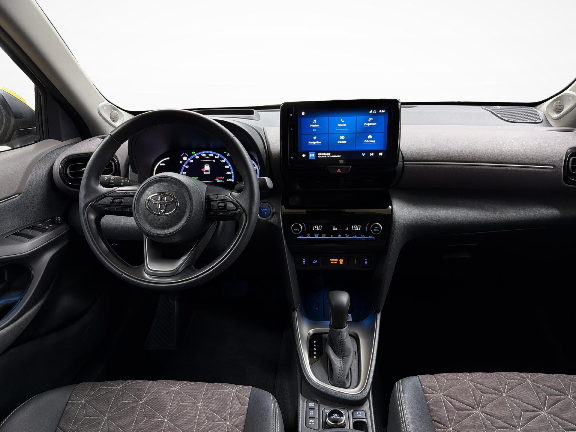 TOYOTA Yaris Cross 1.5 VVT-i HSD Elegant AWD-i-image-8