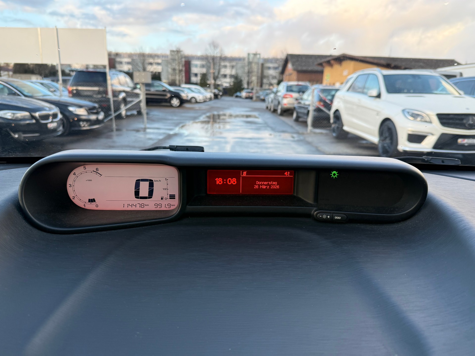 CITROEN C3 Picasso 1.6i 16V Chic (SX) / Läuft einwandfrei / 1.Hand / B5a-image-8