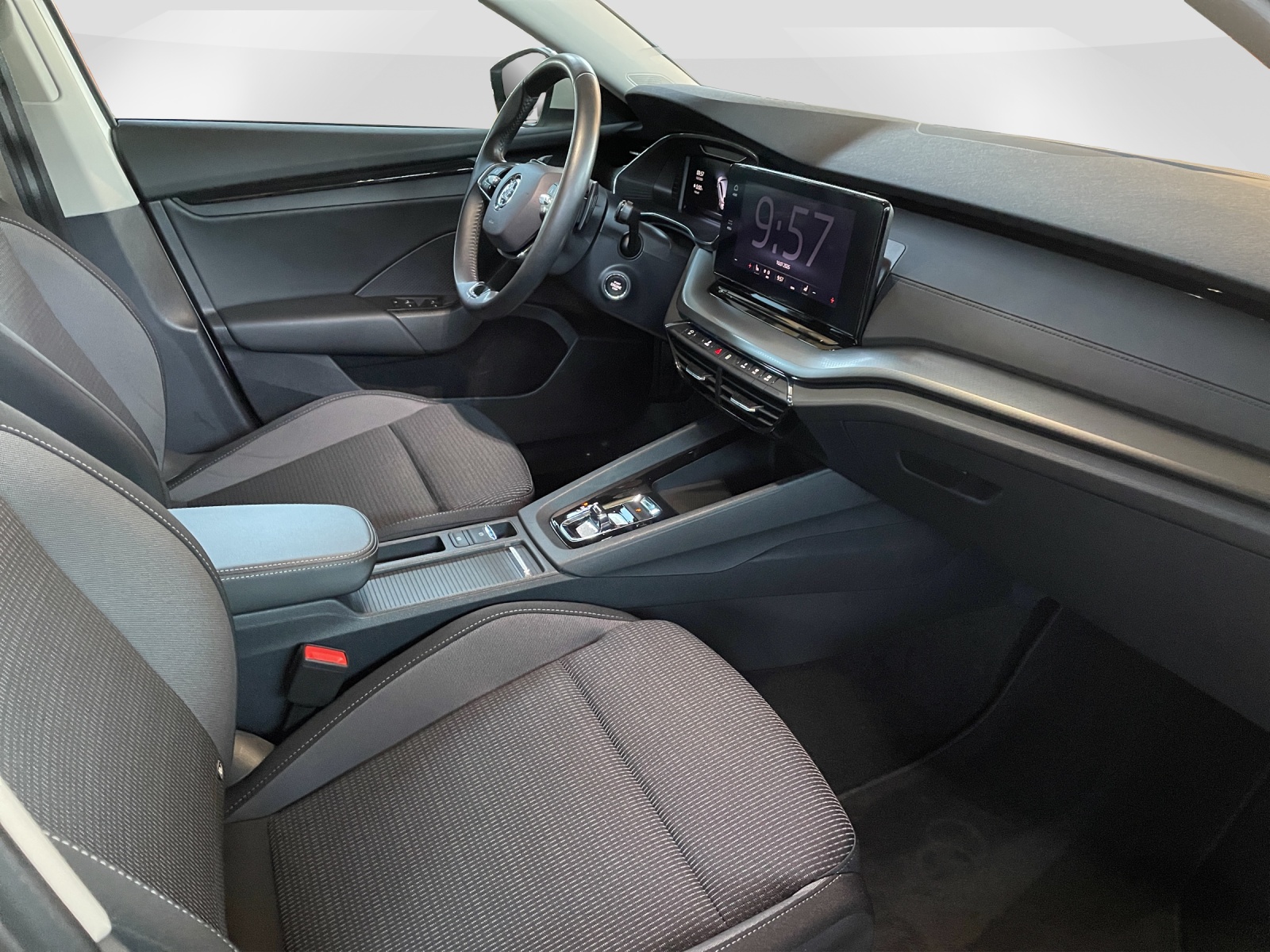 SKODA Octavia Combi 2.0 TDI 150 Ambition DSG-image-8
