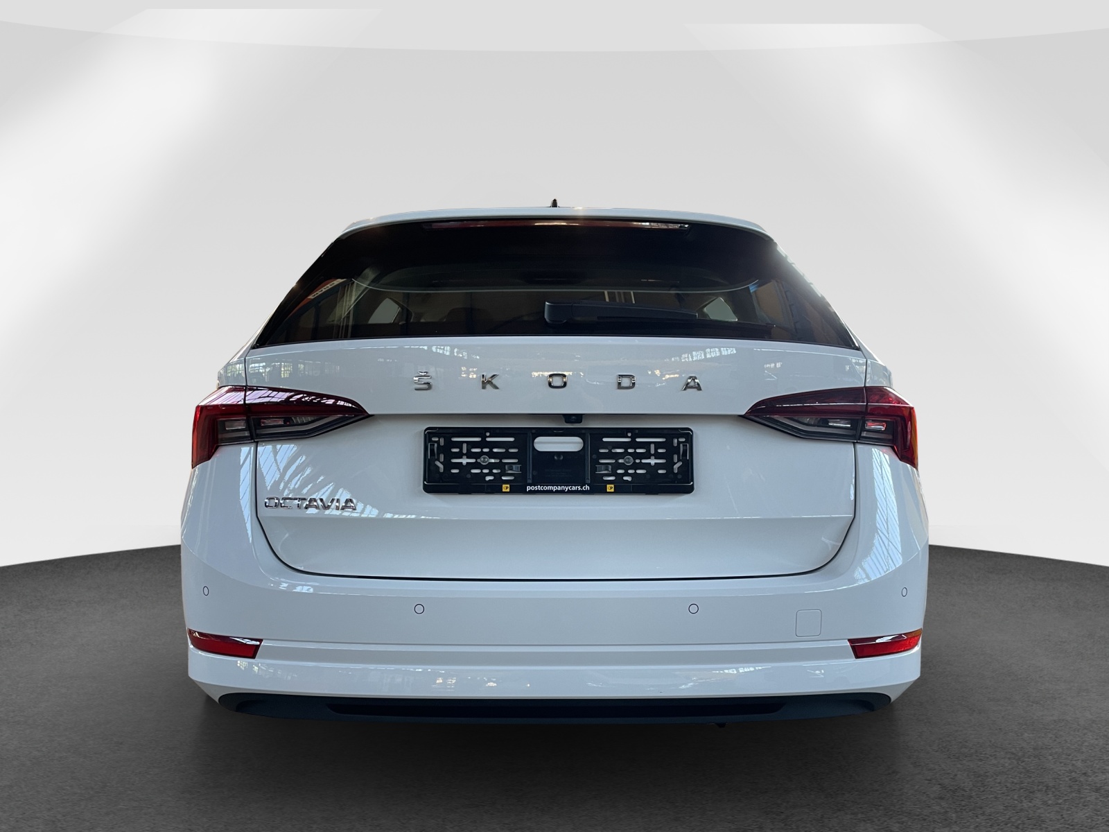 SKODA Octavia Combi 2.0 TDI 150 Ambition DSG-image-4