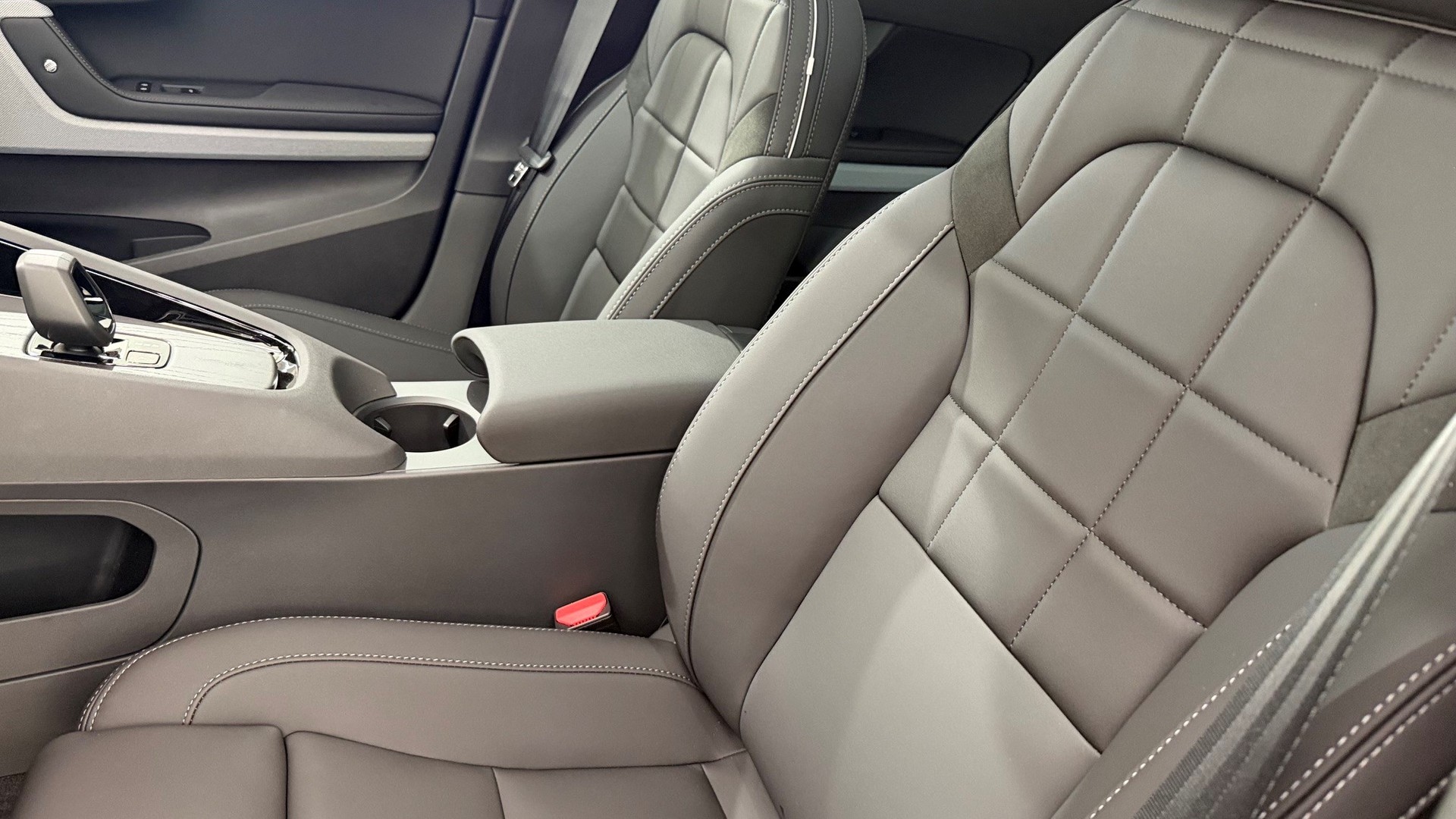 POLESTAR 2 Long Range Single Motor Prim-image-5
