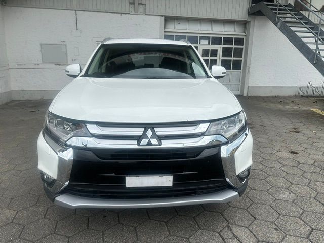 MITSUBISHI Outlander 2.2 DID Diamond 4WD Automatic-showroom-element-2