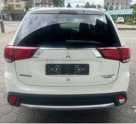 MITSUBISHI Outlander 2.2 Diamond 4WD Automatic-image-13