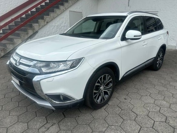 MITSUBISHI Outlander 2.2 Diamond 4WD Automatic-image-0