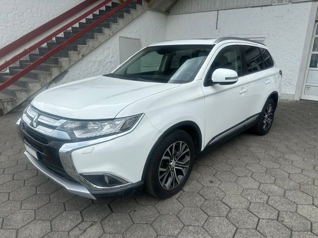 MITSUBISHI Outlander 2.2 DID Diamond 4WD Automatic