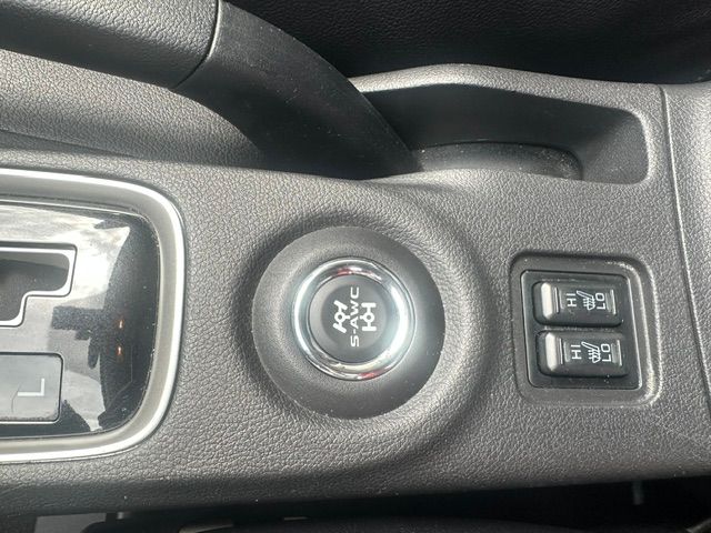 MITSUBISHI Outlander 2.2 DID Diamond 4WD Automatic-image-14
