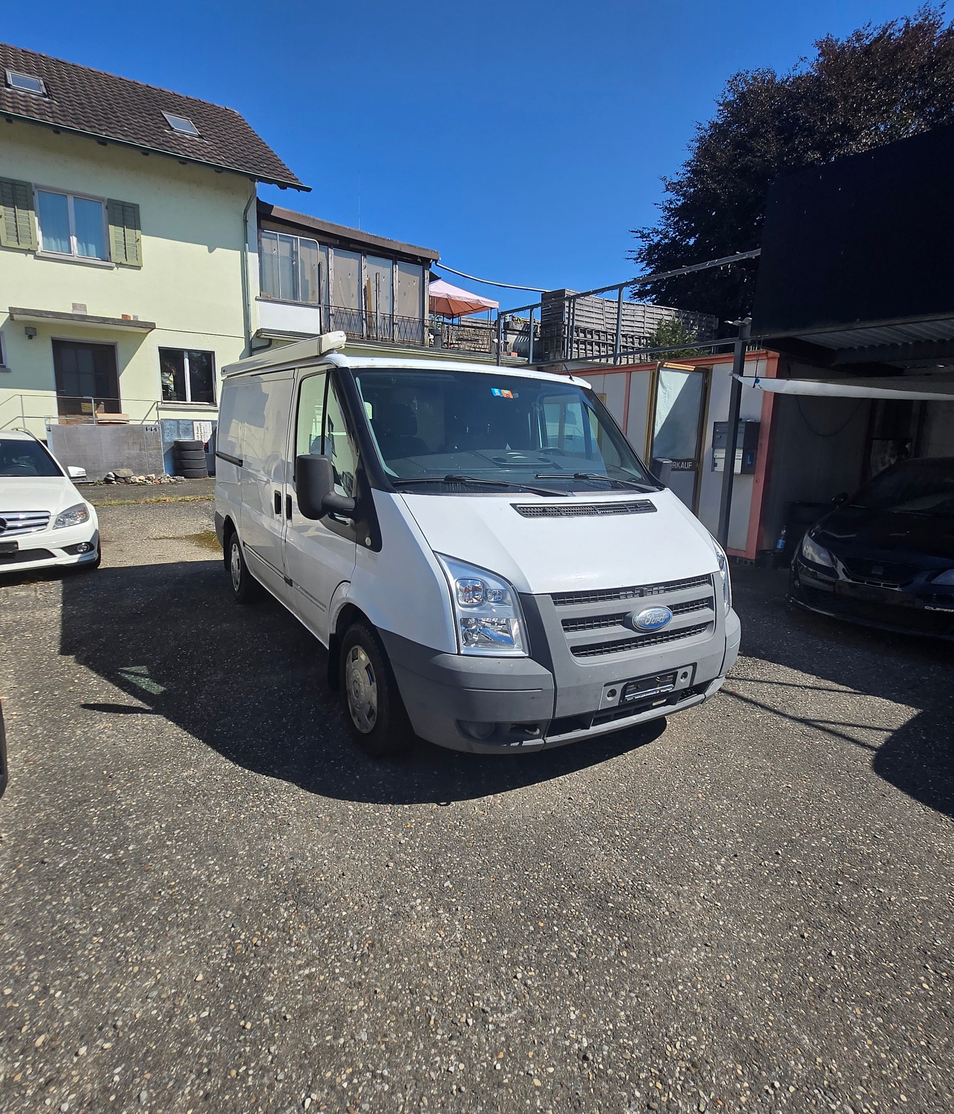 FORD Transit 2.2 TDCi 260 S Trend-image-1