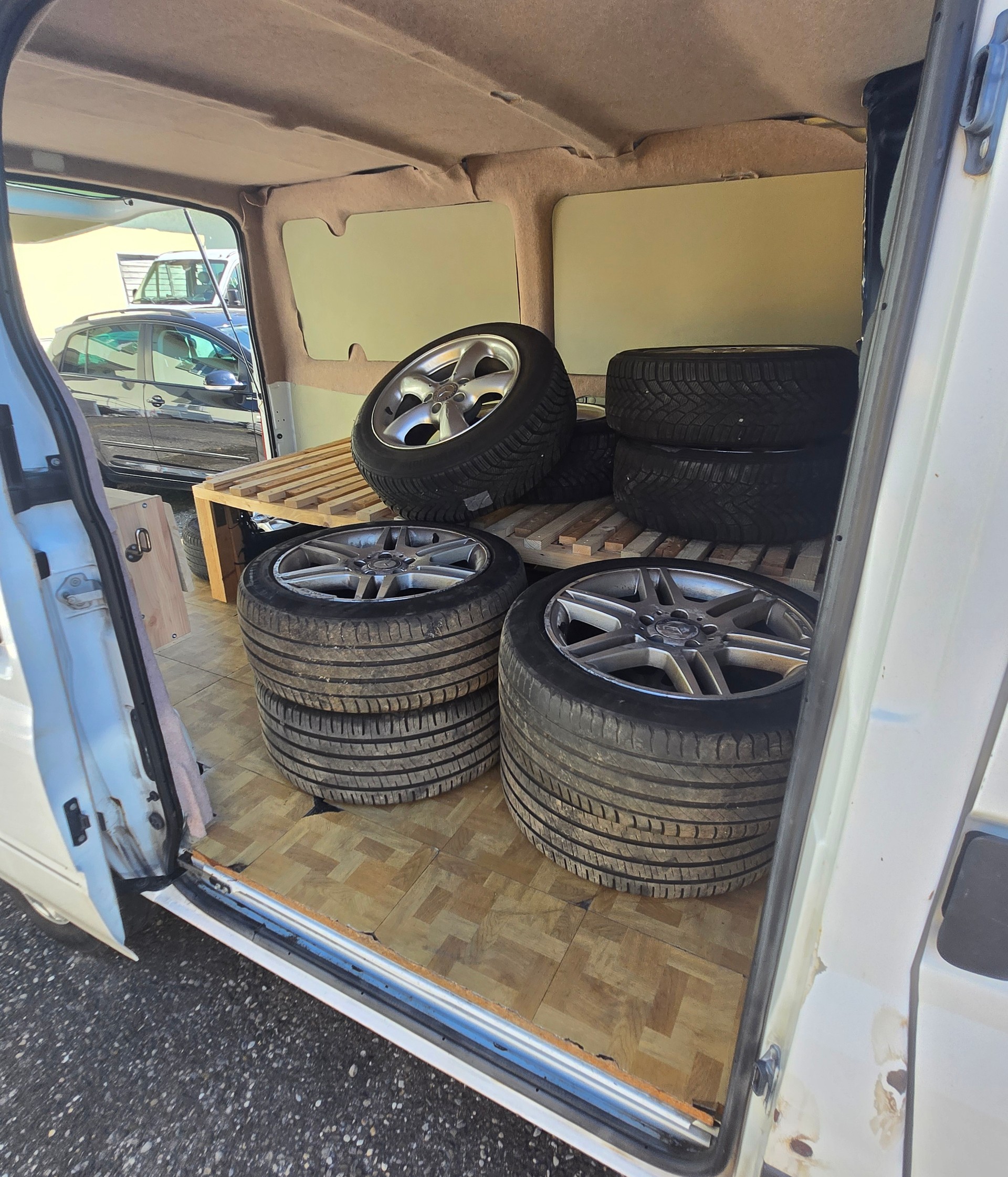 FORD Transit 2.2 TDCi 260 S Trend-image-15