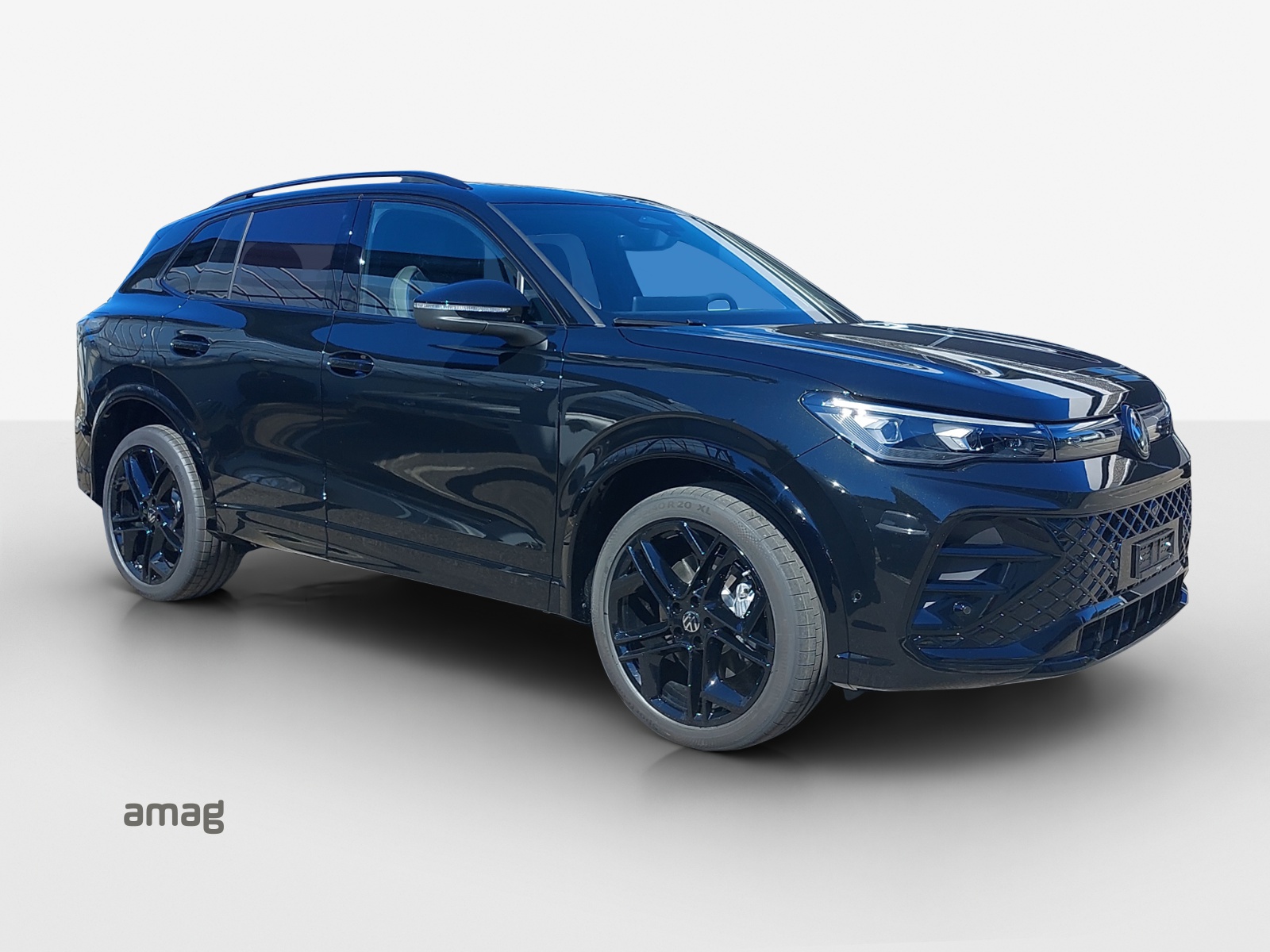 VW Tiguan 2.0 TSI DSG R-Line Plus 4Motion-image-5