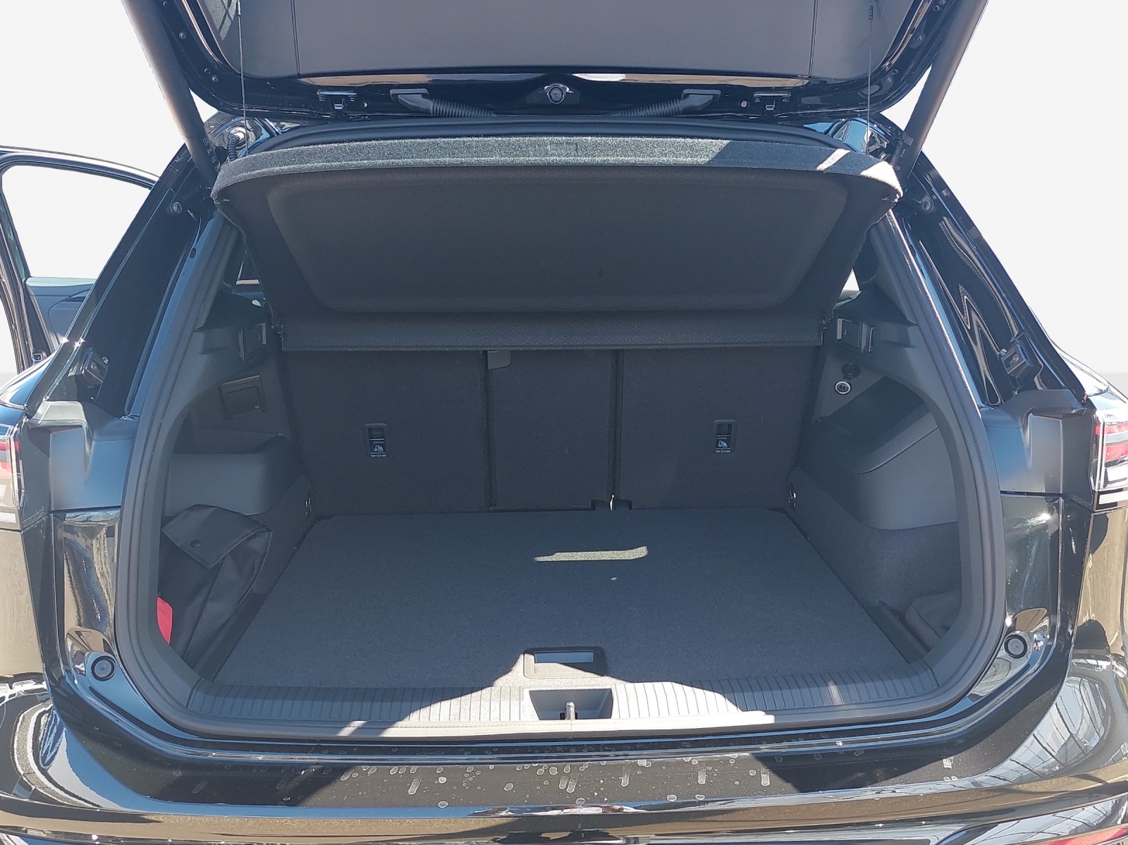 VW Tiguan 2.0 TSI DSG R-Line Plus 4Motion-image-12