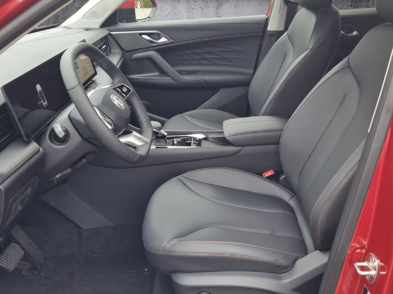 MG HS 1.5 Hybrid Luxury-image-4