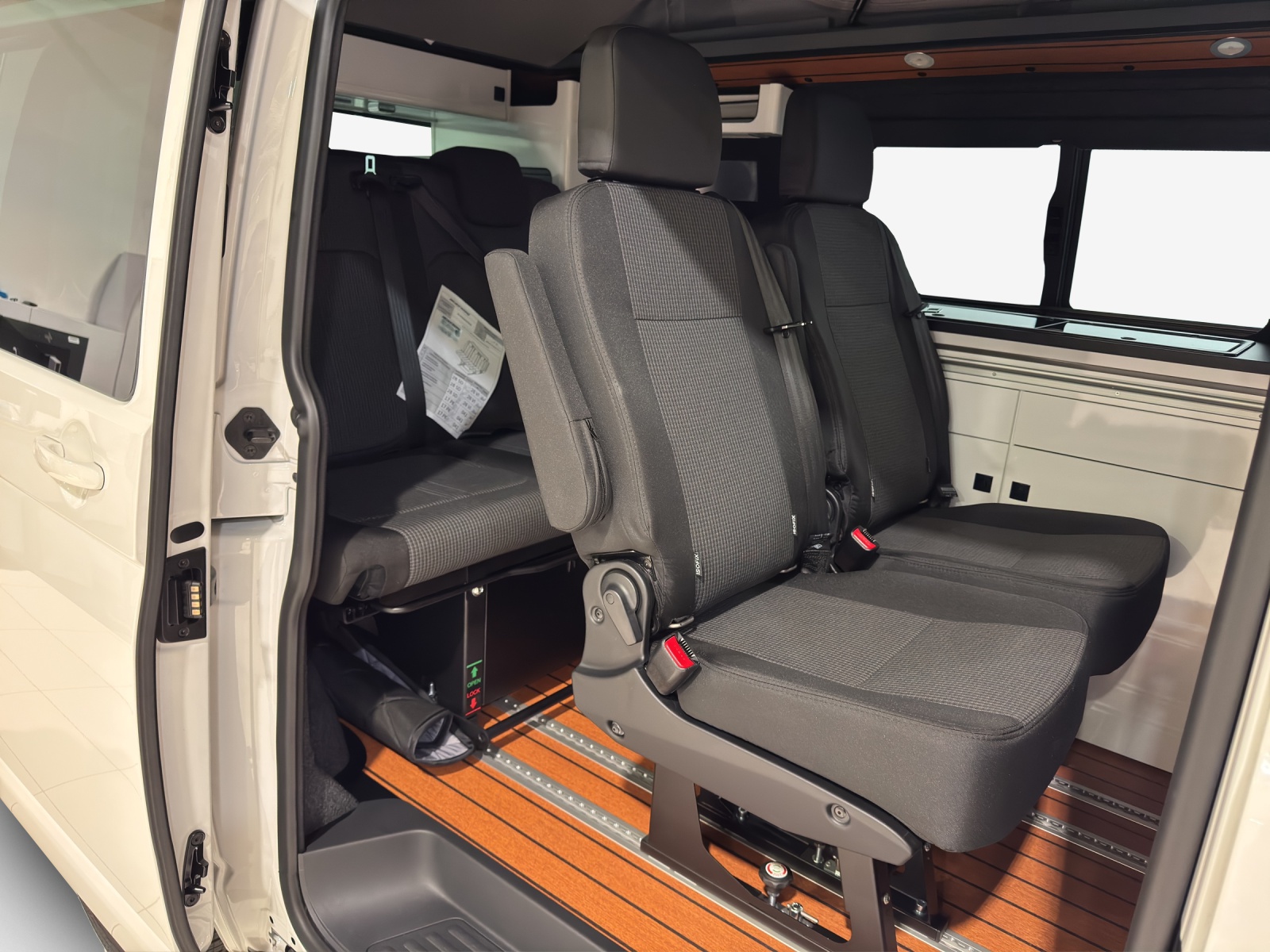 VW T6.1 2.0 TDI Envia Free 4Motion DSG-image-10