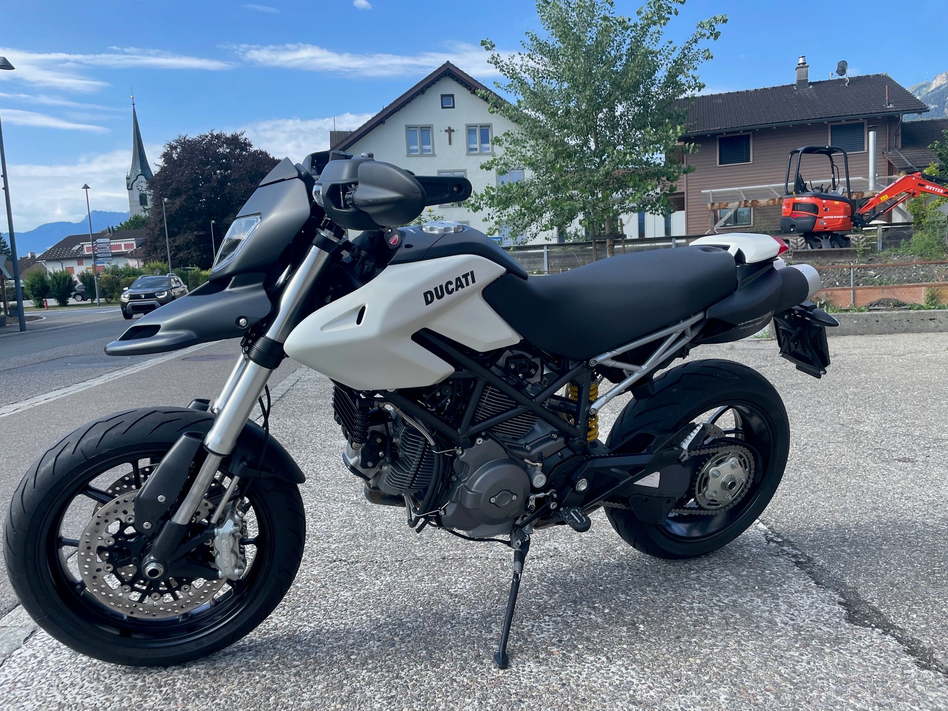 DUCATI Hypermotard 796-image-2