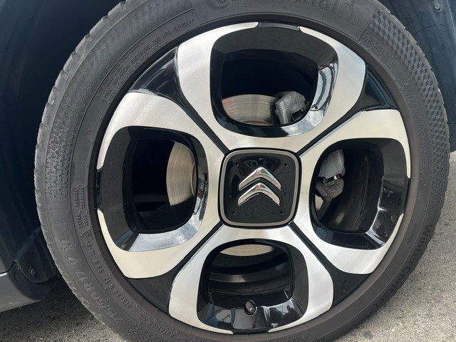 CITROEN C3 Aircross 1.2 STT Shine AUT.-image-15