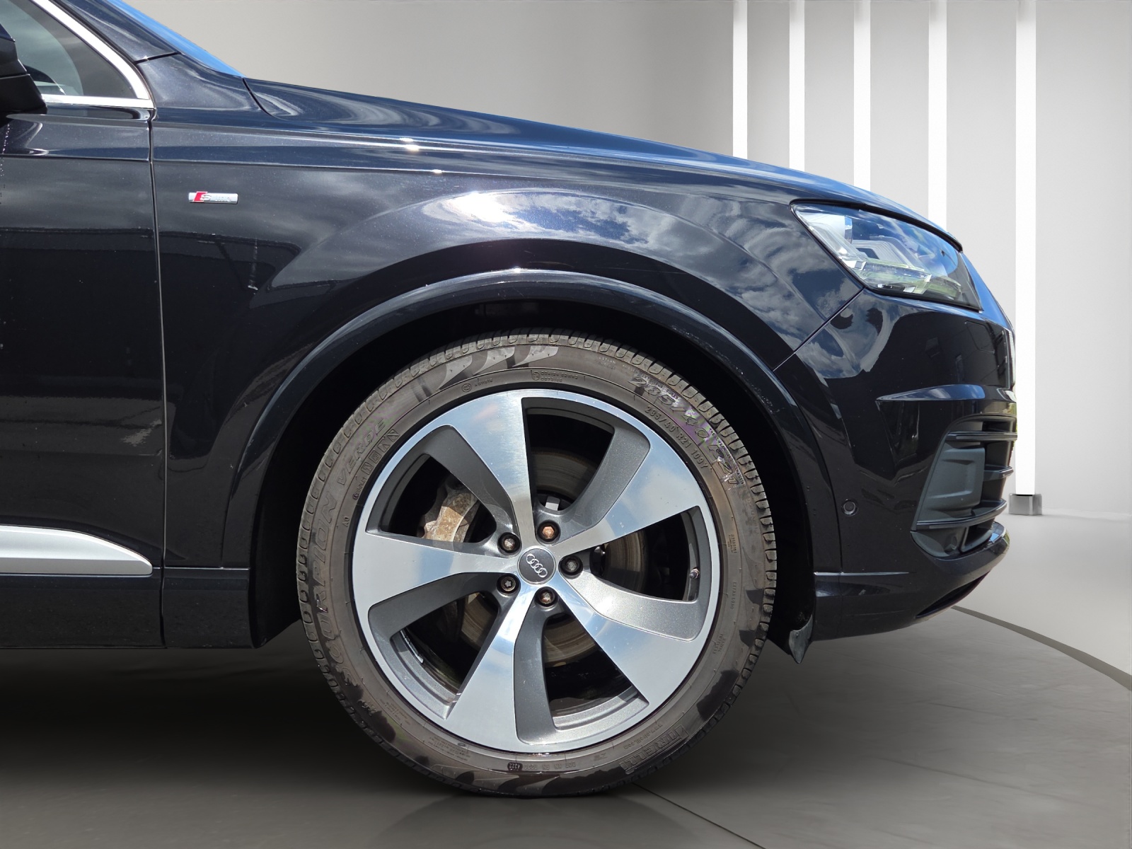 AUDI Q7 3.0 TDI quattro tiptronic-image-5