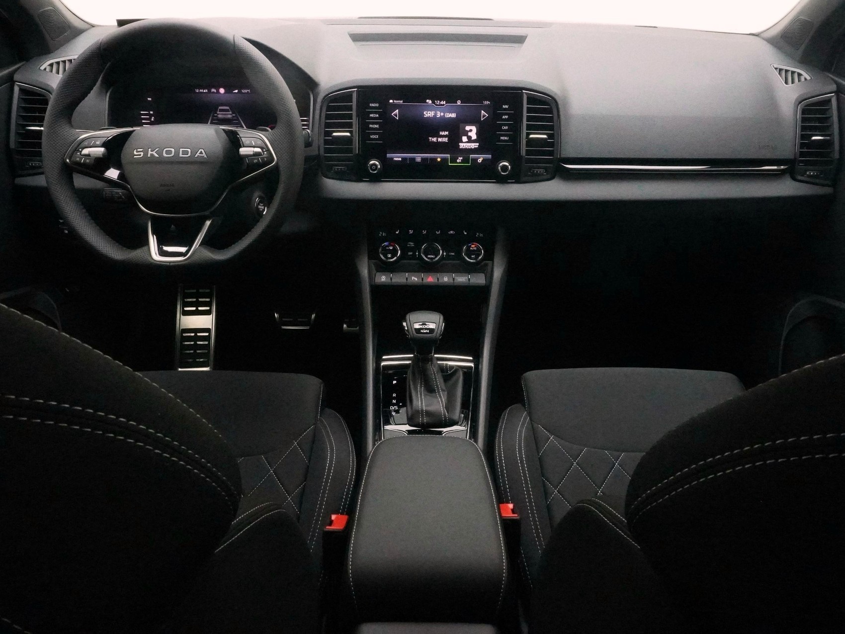SKODA Karoq 2.0 TSI SportLine DSG 4x4-image-11