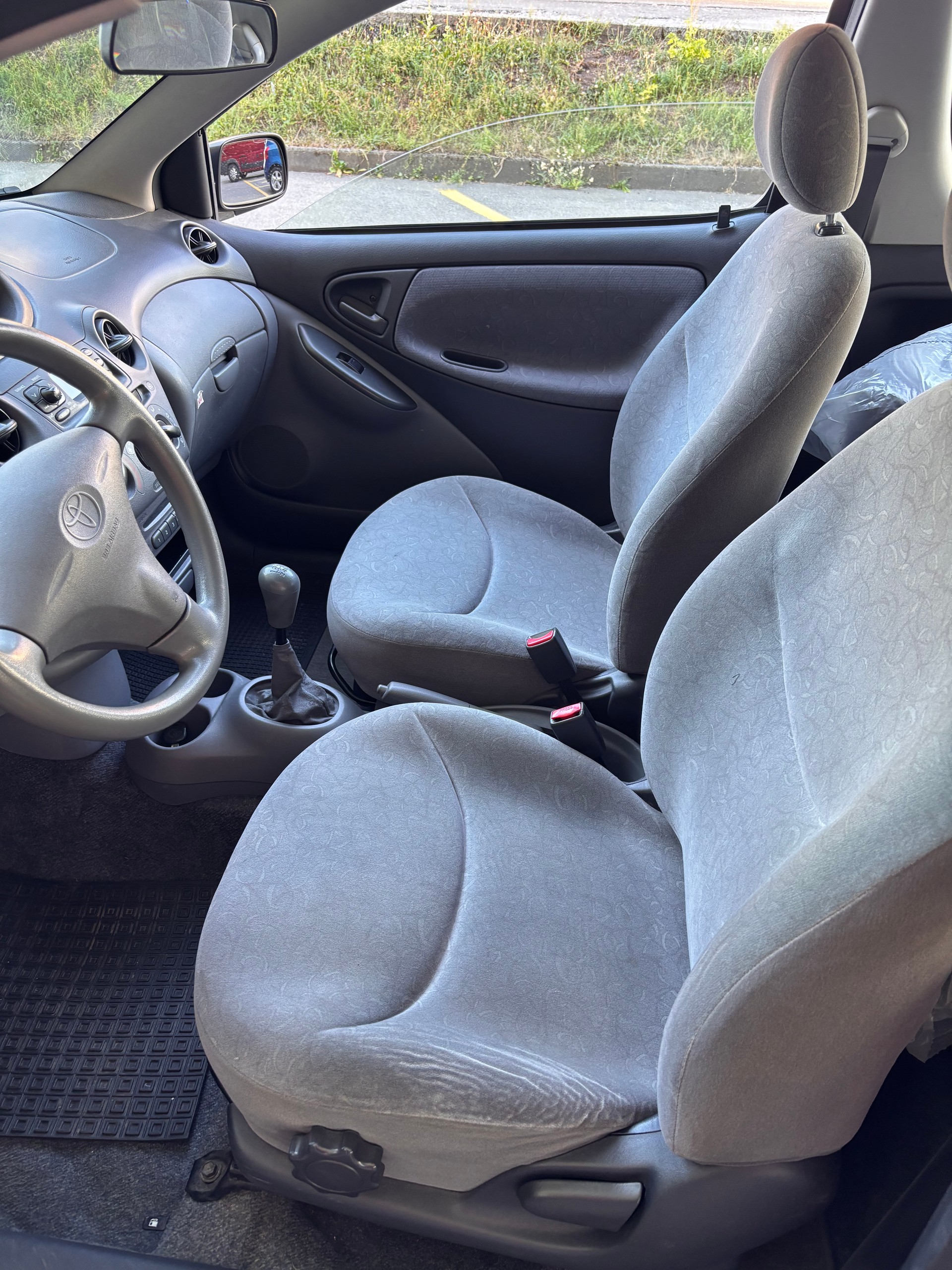 TOYOTA Yaris 1.3 Linea Sol-image-7