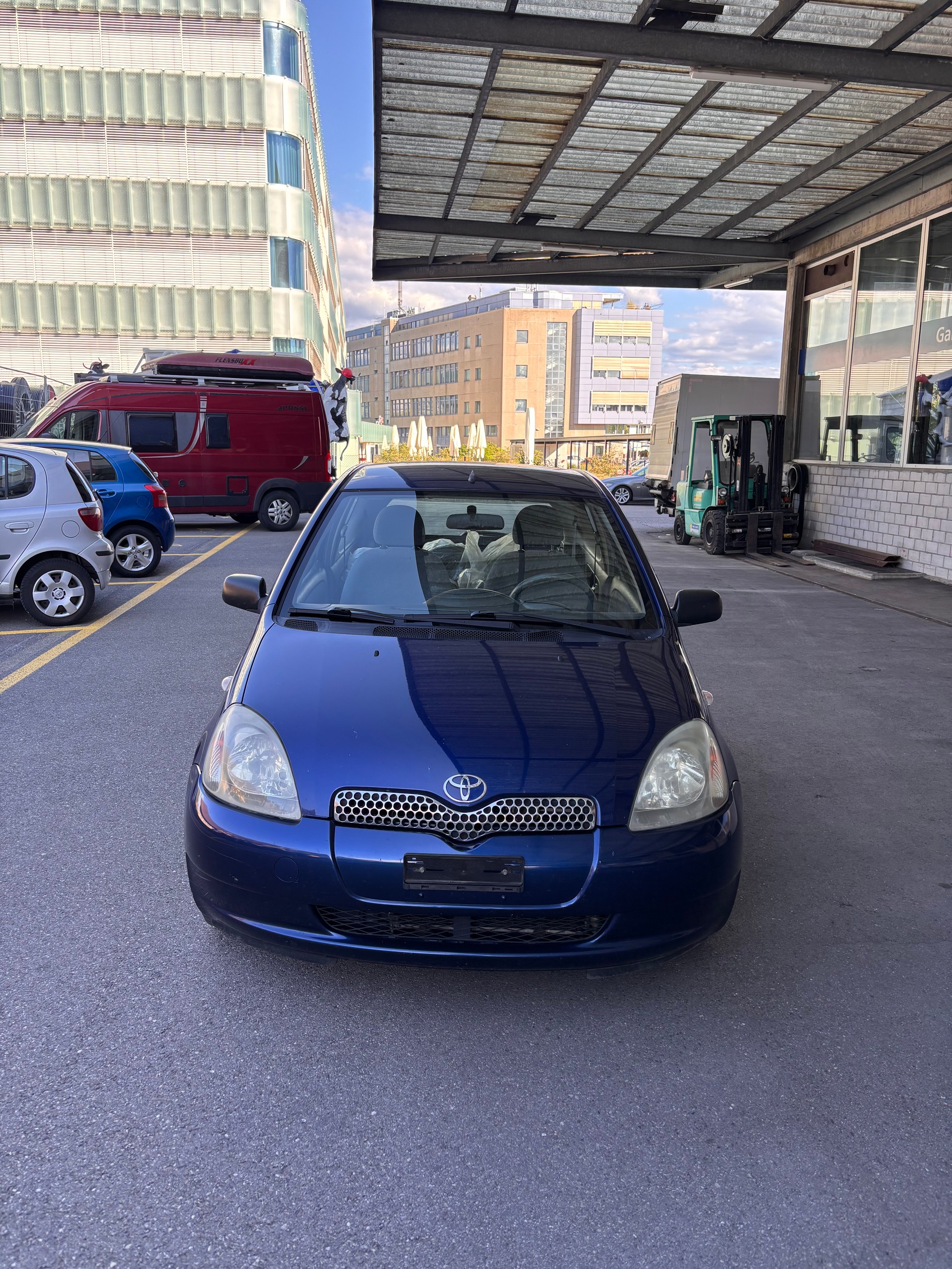 TOYOTA Yaris 1.3 Linea Sol-image-0