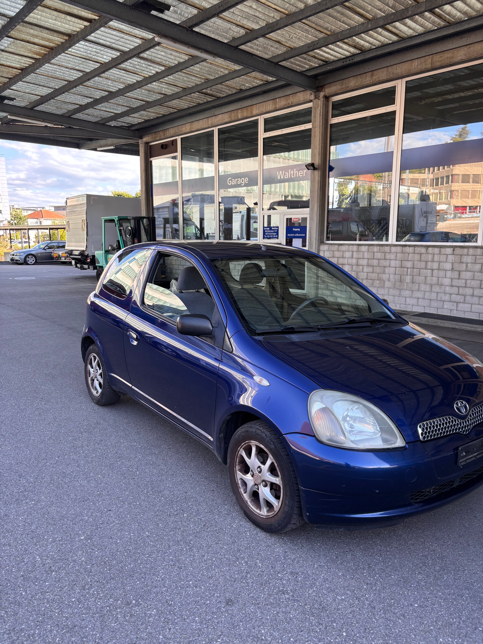 TOYOTA Yaris 1.3 Linea Sol-image-1