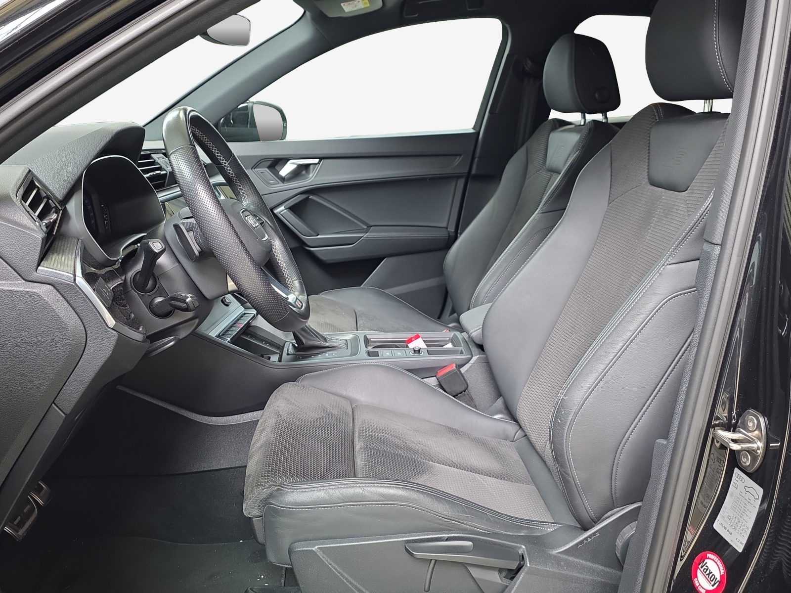 AUDI Q3 Sportback 35 TFSI S line Attraction S-tronic-image-7