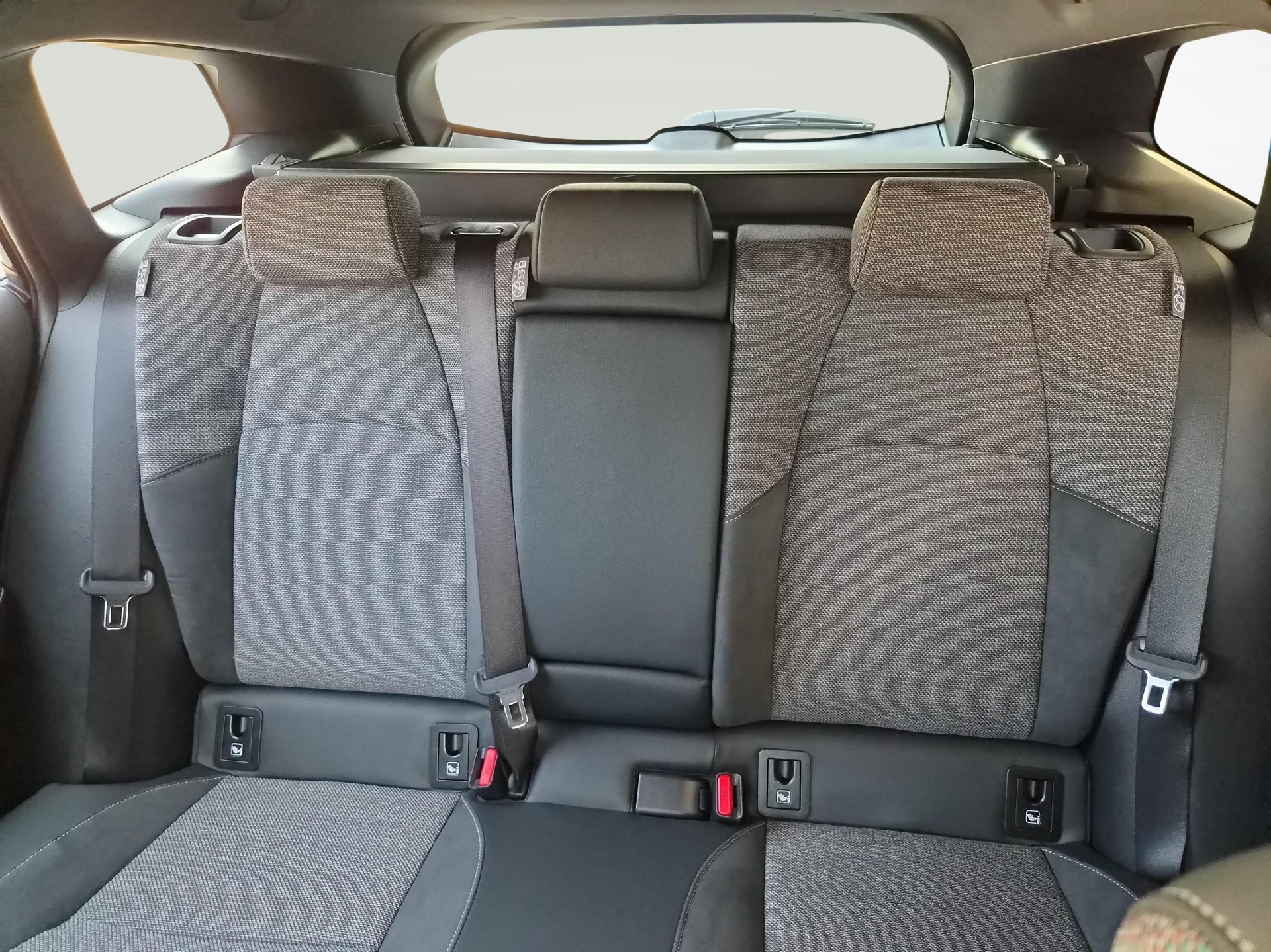 TOYOTA Corolla Touring Sports 2.0 HSD Swiss Edition-image-10