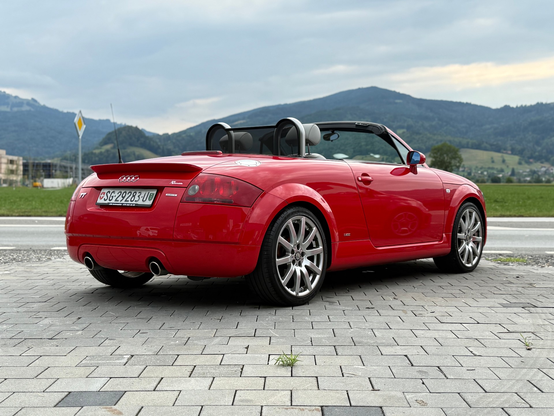 AUDI TT Roadster 1.8 T quattro S-Line-image-6