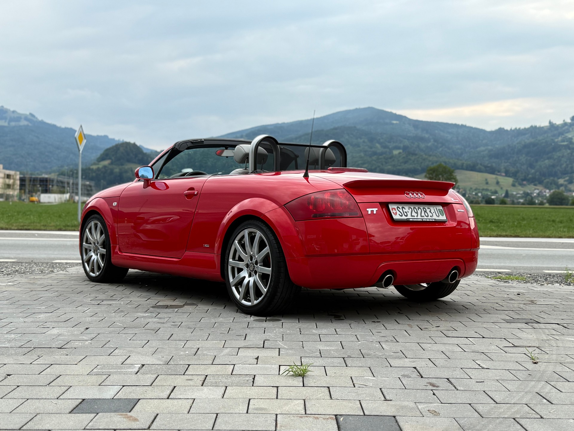 AUDI TT Roadster 1.8 T quattro S-Line-image-9