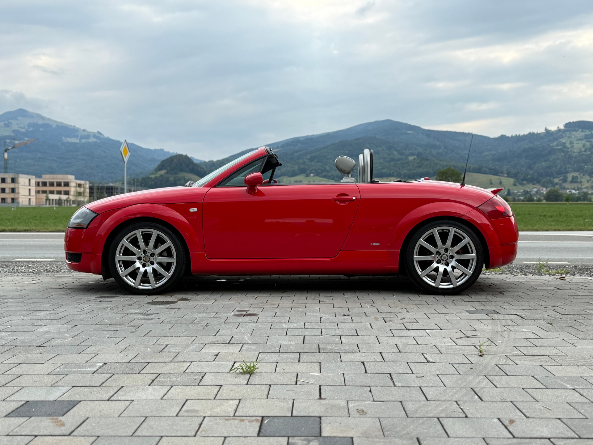 AUDI TT Roadster 1.8 T quattro S-Line-image-4