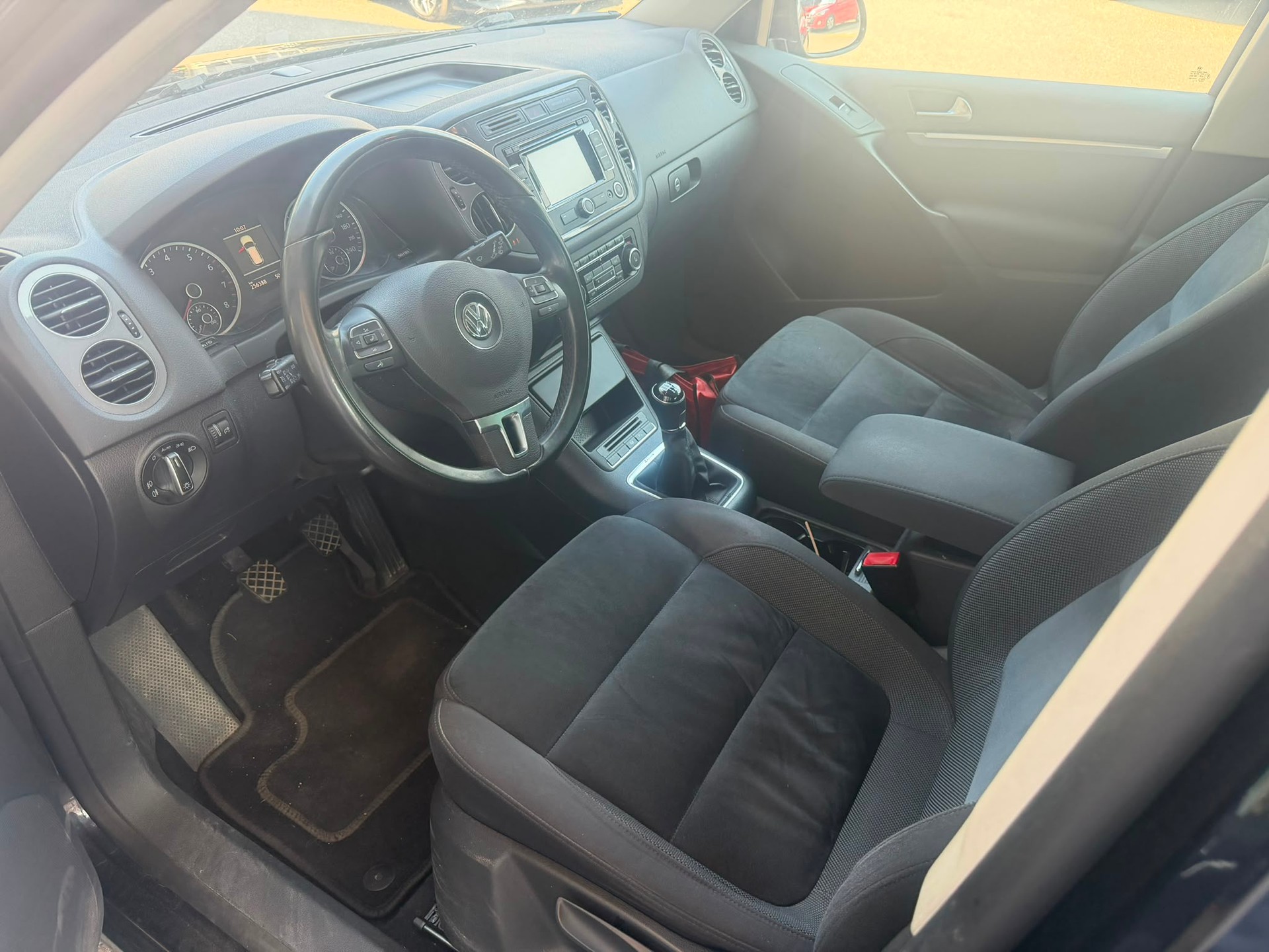 VW Tiguan 2.0 TSI Sport&Style 4Motion-image-10