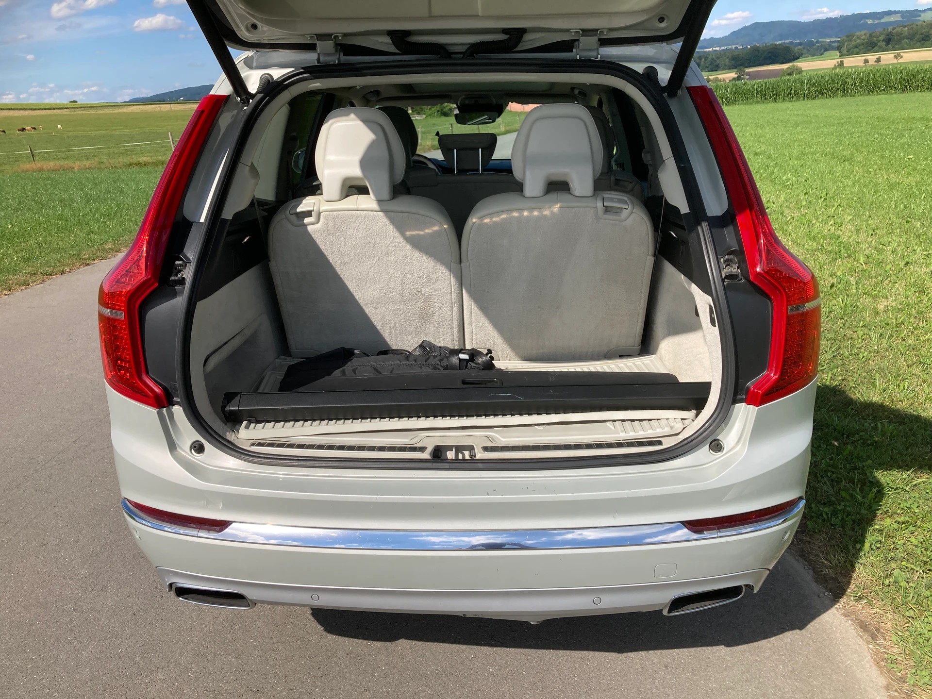 VOLVO XC90 B5 Diesel Mild Hybrid AWD Inscription Geartronic mit Anhängerkupplung-image-5