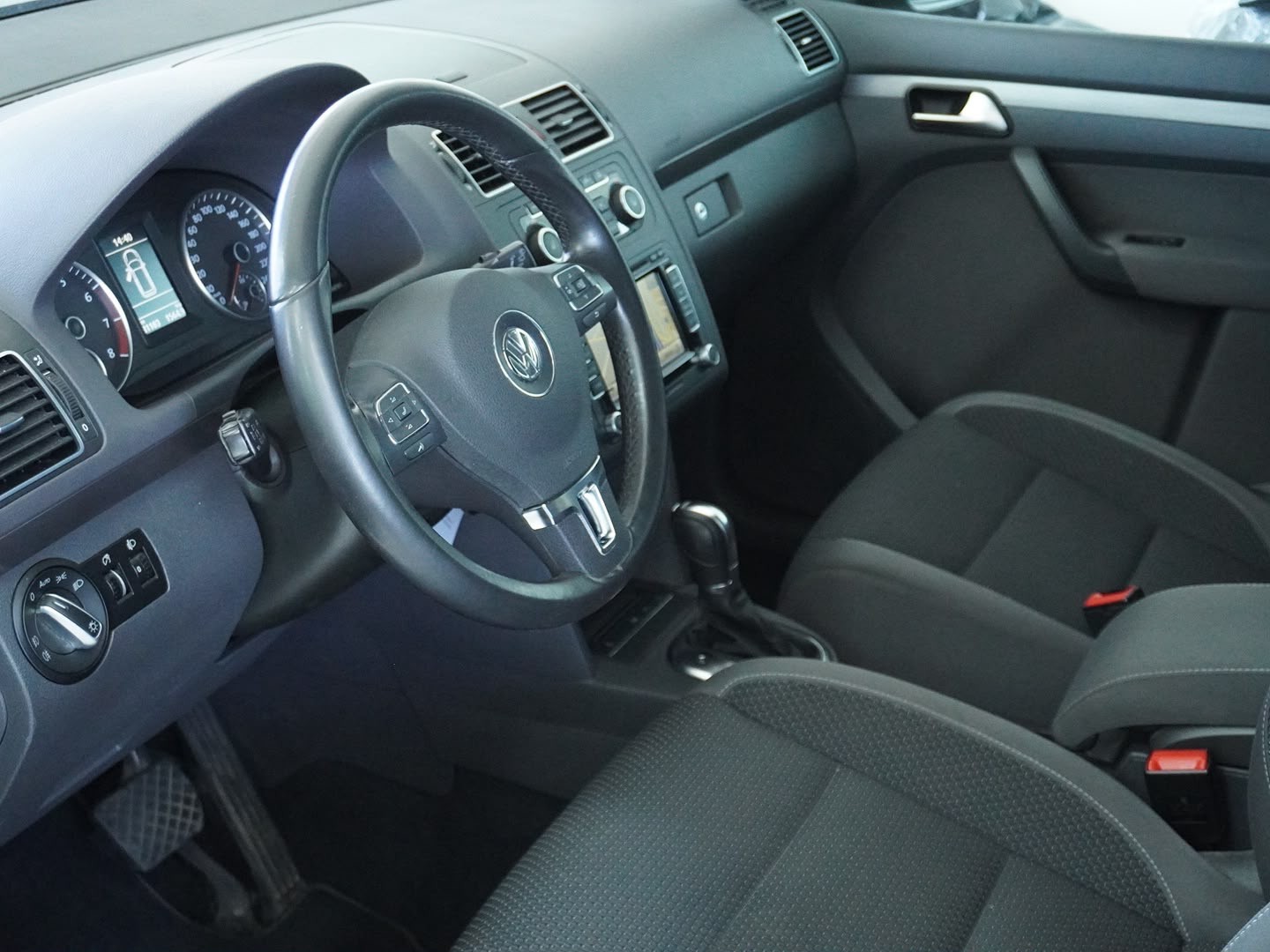 VW Touran 1.4 TSI Comfortline DSG-image-3