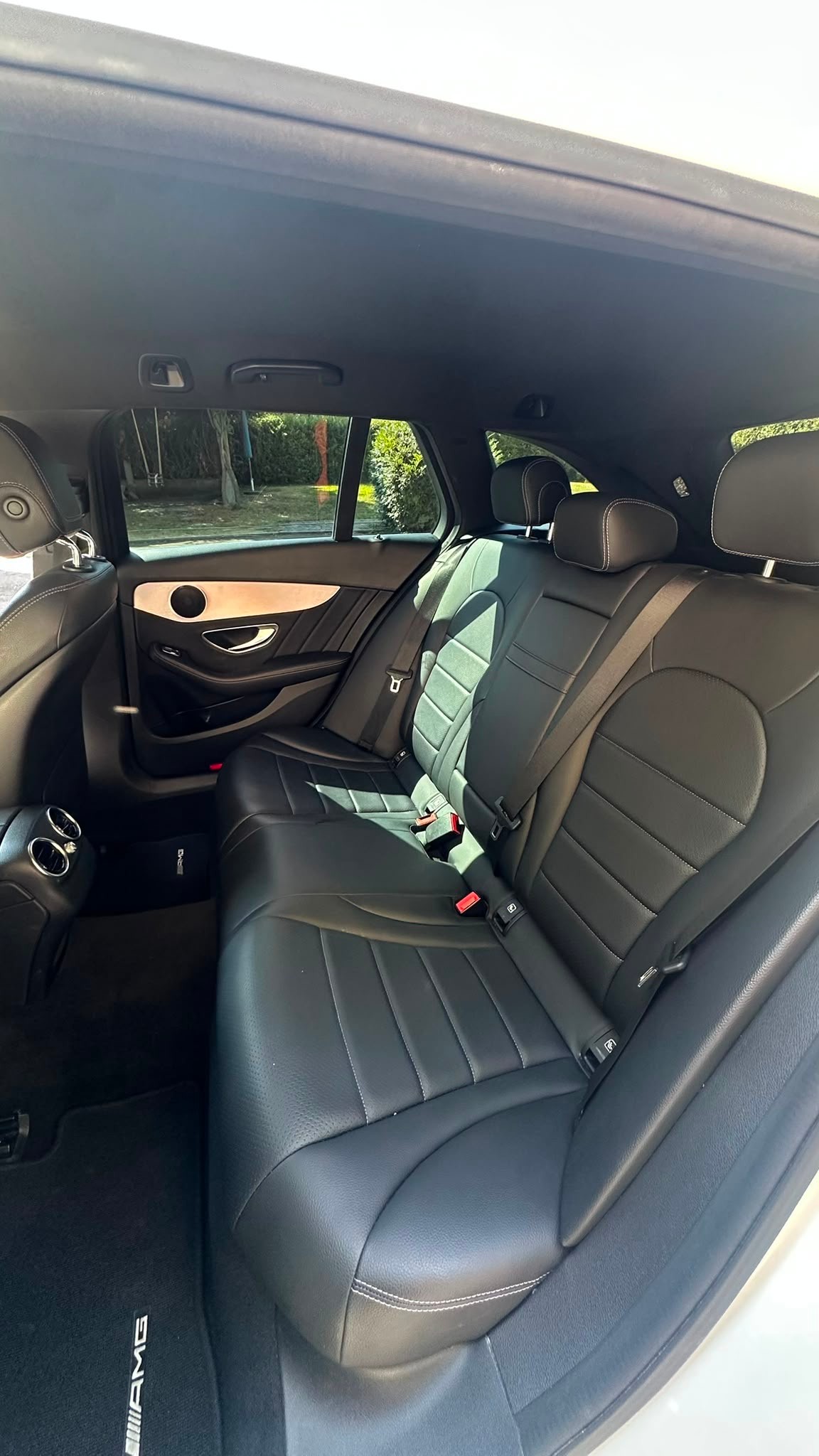 MERCEDES-BENZ C 200 AMG Line 4matic-image-3