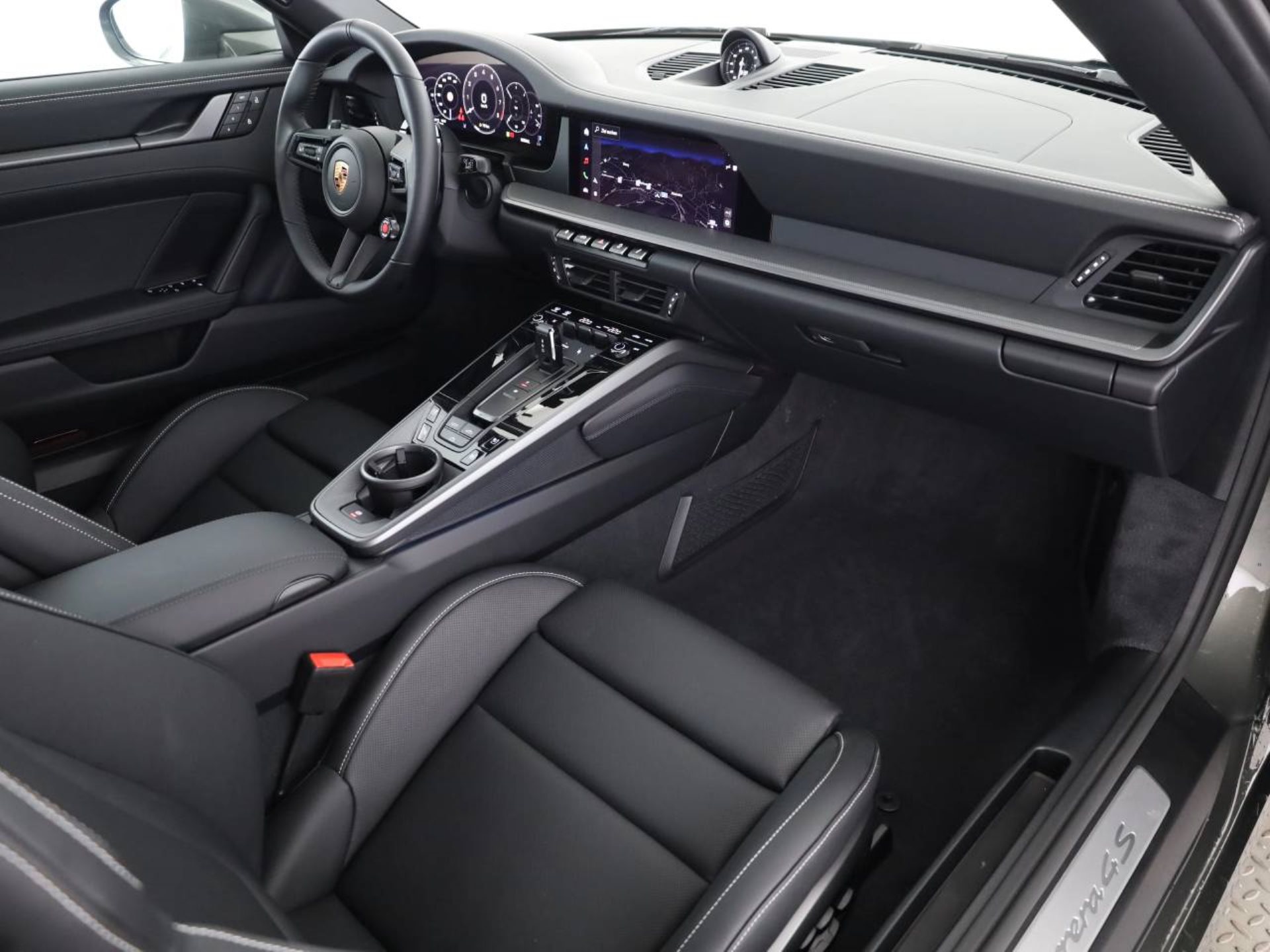 PORSCHE 911 Carrera 4S Cabriolet-image-12